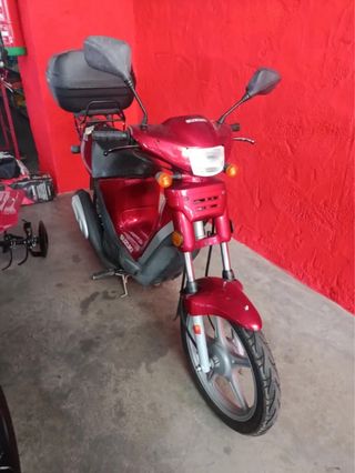 Suzuki Suzzy Scooter Arranque Eléctrico