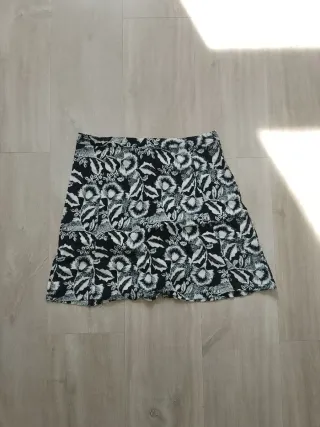Falda Zara Estampada
