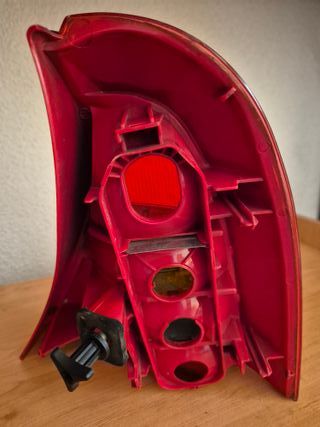 Piloto Trasero Izquierdo Renault Clio II Fase I