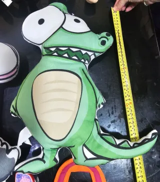 Lote peluches animales: avestruz, cocodrilo, periq