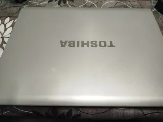 Portátil Toshiba Satellite L300D (No funciona)