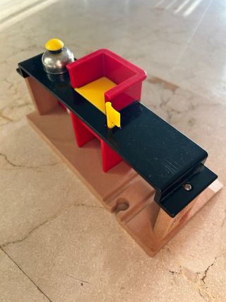 Estación y tren bomberos madera BRIO