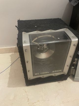 Dos bombos etapa de potencia y altavoces
