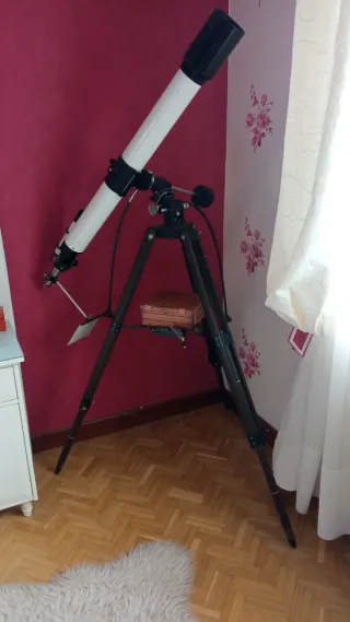 Telescopio con trípode
