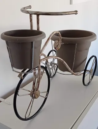 Macetero Triciclo Sólo mes de mayo