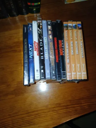 12 DVDs Filmes Vários Ação Aventura Suspense