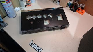 Chasis Laney LC 15R con logo