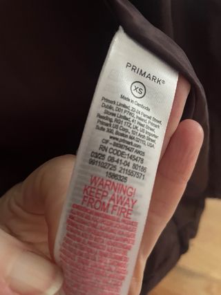 Abrigo plumífero granate Primark