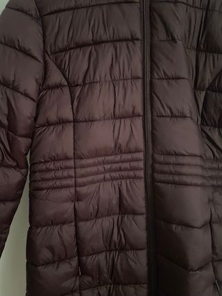 Abrigo plumífero granate Primark