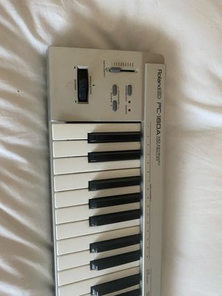 Teclado MIDI Roland PC-180A