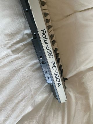 Teclado MIDI Roland PC-180A