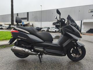 Kymco Superdink 125i Negra