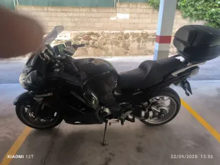 Kawasaki 1400 GTR Negra