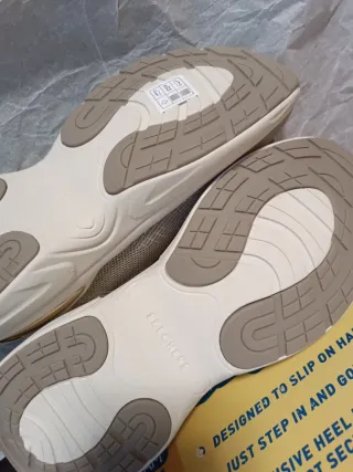 Skechers talla 37.5 beige/dorado