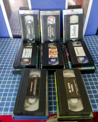 8 VHS INFANTILES PELÍCULAS