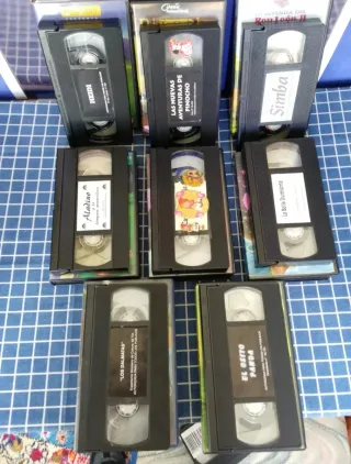8 VHS INFANTILES PELÍCULAS