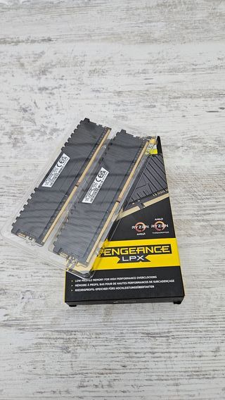 16Gb RAM DDR4 Vengance LPX Corsair 2x8gb 3200Mhz