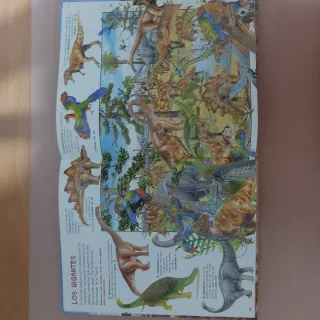 Libro Infantil "Busca los Dinosaurios" - Editorial