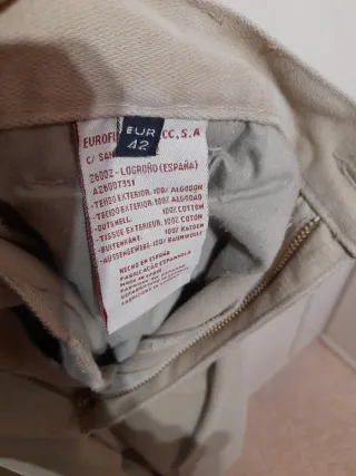 Pantalones Chinos Springfield y Ferratti.