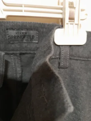 Pantalones Chinos Springfield y Ferratti.