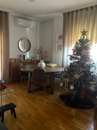 Mesa redonda MÖRBYLÅNGA 145 cm