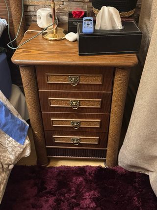 Cabecero 1.35, comoda, 2 medillas y espejo