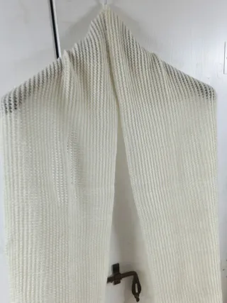 Sciarpa bianca tricot con frange