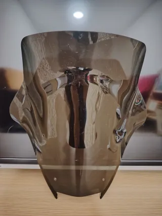 Cúpula ahumada para moto