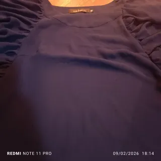 Blusa Mina UK azul marino con estampado espalda