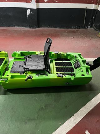 Kayak Modular de pesca a pedales