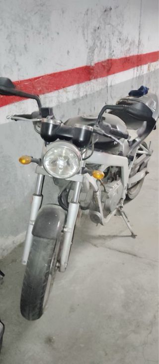 Hyosung 125cc Negra Manual