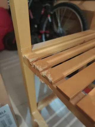 Estantería de madera