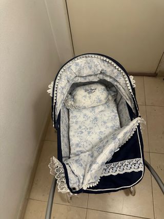 Carrito de bebé de juguete azul marino