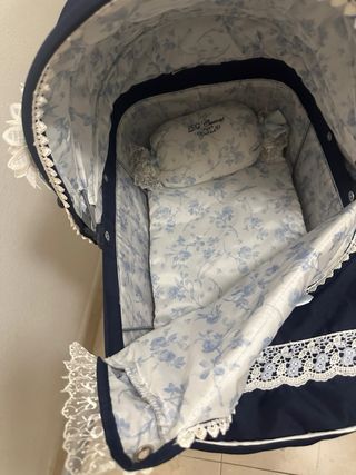 Carrito de bebé de juguete azul marino