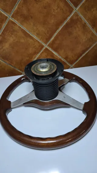 Volante LUISI Madera Clásico Made in Italy y Piña