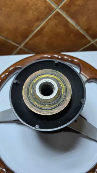 Volante LUISI Madera Clásico Made in Italy y Piña