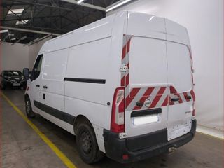 Nissan NV400 2021