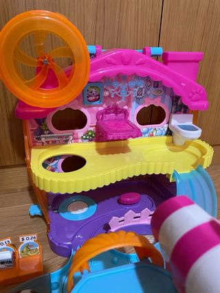 Casa y supermercado hamster. Zuru