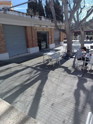 Cafetería restaurante el barrio en san Sadurní