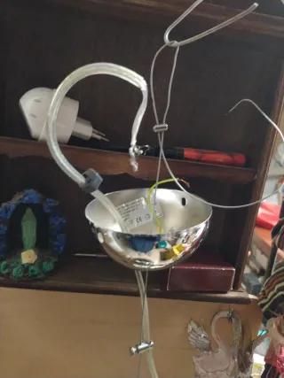 Lampada a sfera in vetro e metallo