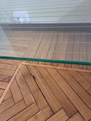 Tavolino in vetro curvo