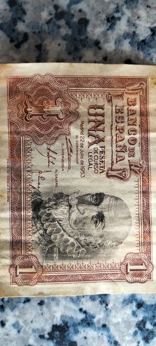 Cofre con Billetes y Monedas