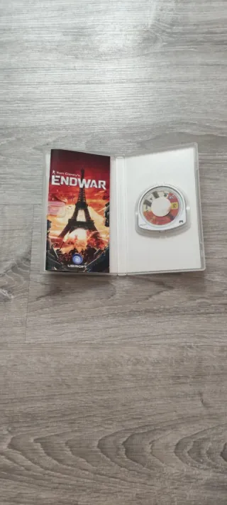 Pacchetto PSP 1000 Fat Nero + 5 Giochi