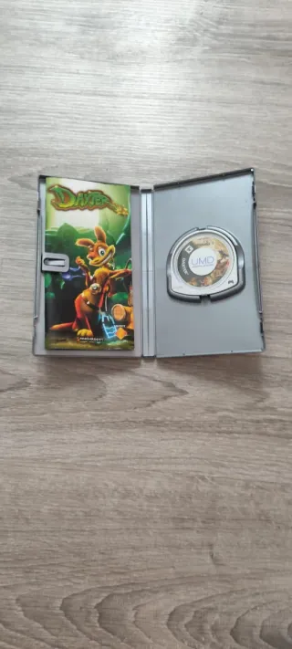 Pacchetto PSP 1000 Fat Nero + 5 Giochi