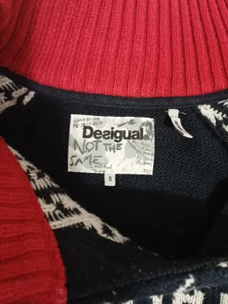 Jersey Desigual Negro y Rojo Talla S
