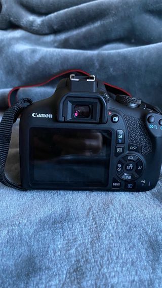 Canon EOS 2000D como nueva