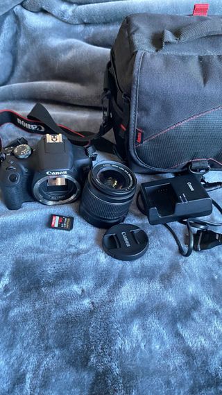 Canon EOS 2000D como nueva