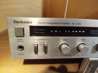 Amplificador Technics SU-Z22 Plata