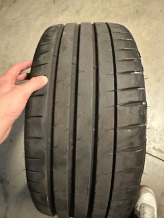 1 Neumático Michelin PS4S 235/35/19 91Y