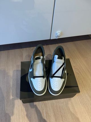 Air Jordan 1 Retro Low Medium Olive Summit White